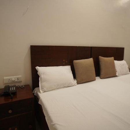 Narmada Vatika Hotel Jabalpur Bagian luar foto