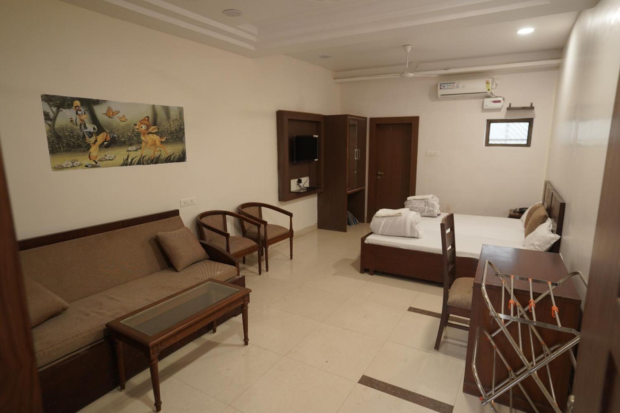 Narmada Vatika Hotel Jabalpur Bagian luar foto